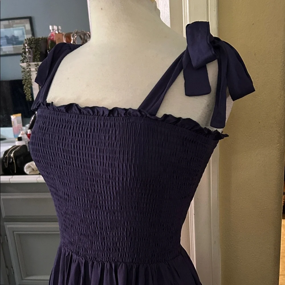 Elegant Navy Blue Women's Dress - Picture 2 of 2